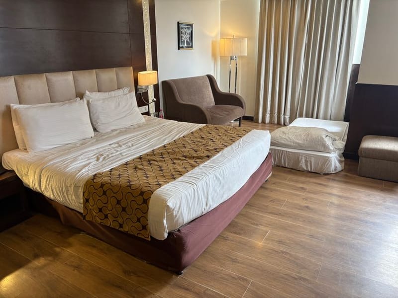 Dog-Friendly Hotels with Dog Beds and Bowls Provided (2026)