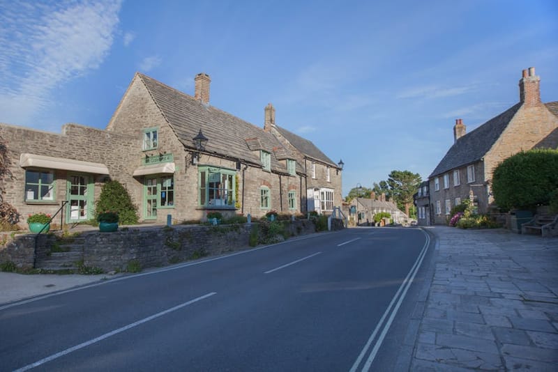 Dog-Friendly Cottages Dorset: The 2026 Booking Guide
