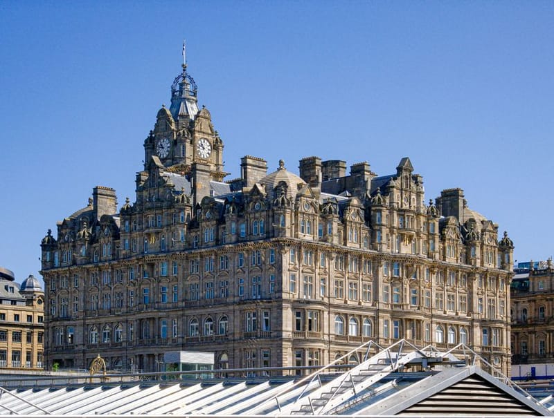 Edinburgh Pet-Friendly Hotels 2026: No Extra Pet Fees